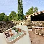 Farmhouse With Cathedral Lounge And Sauna In Pines Ferienhaus *