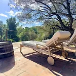 Farmhouse With Cathedral Lounge And Sauna In Pines * Cases-de-Pene