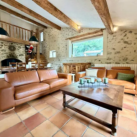 Farmhouse With Cathedral Lounge And Sauna In Pines Ferienhaus